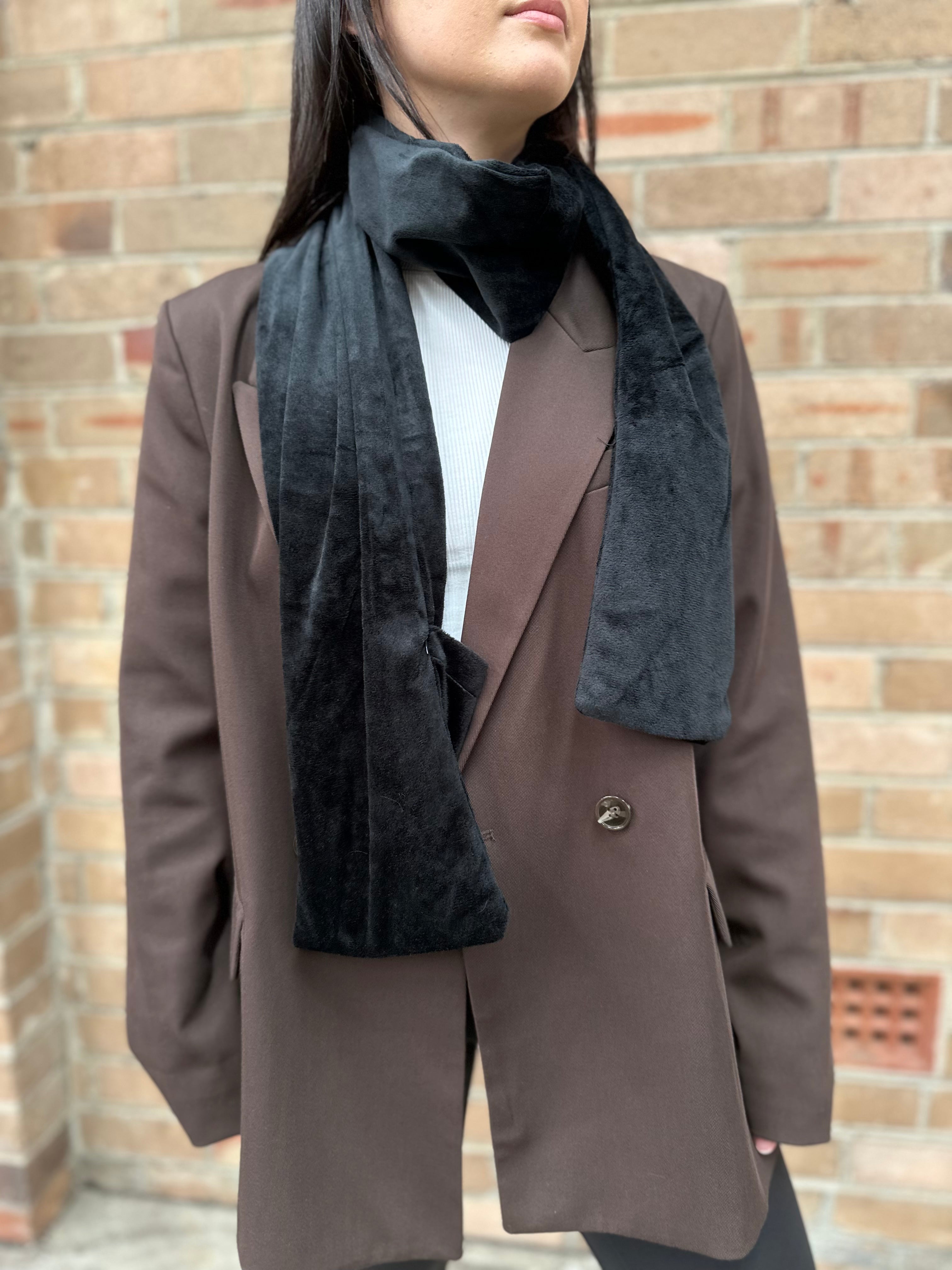 EasyOn EasyOff Smart Heating Scarf