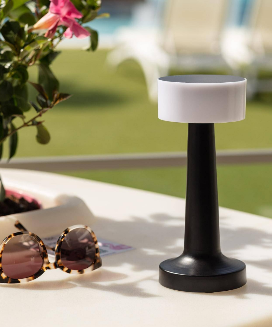 EasyOn EasyOff Table Lamp