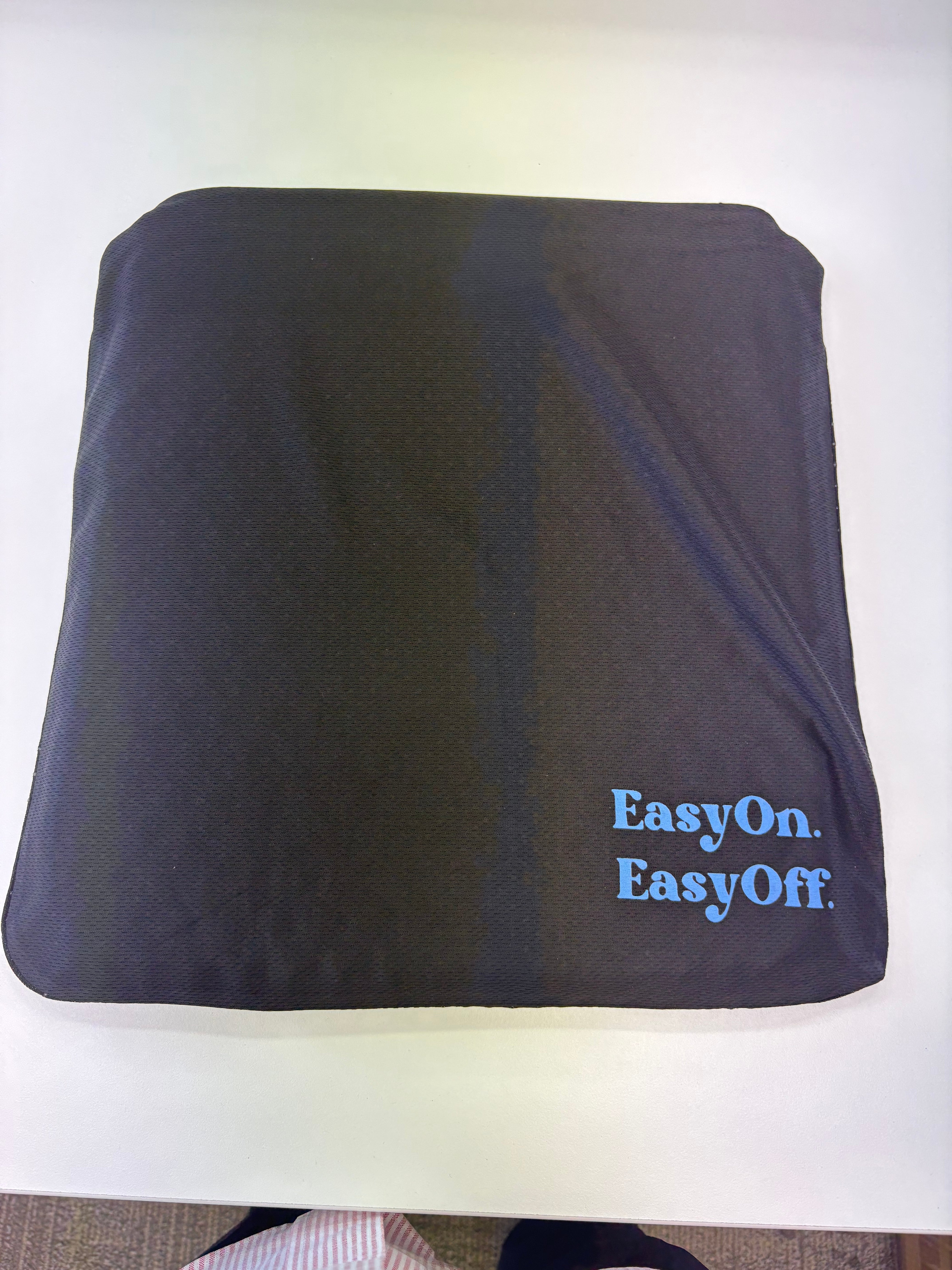 EasyOn EasyOff Seat Cushion