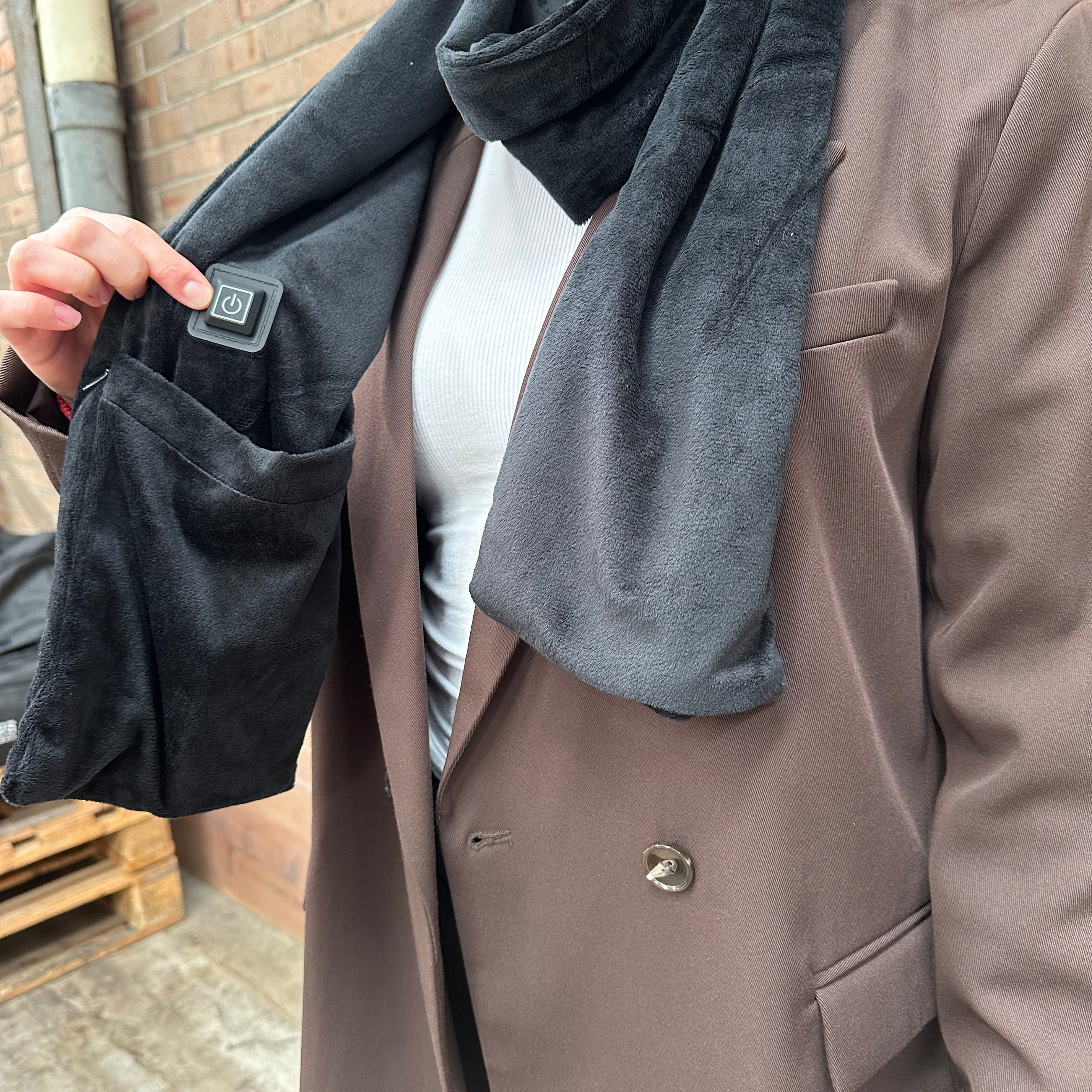 EasyOn EasyOff Smart Heating Scarf